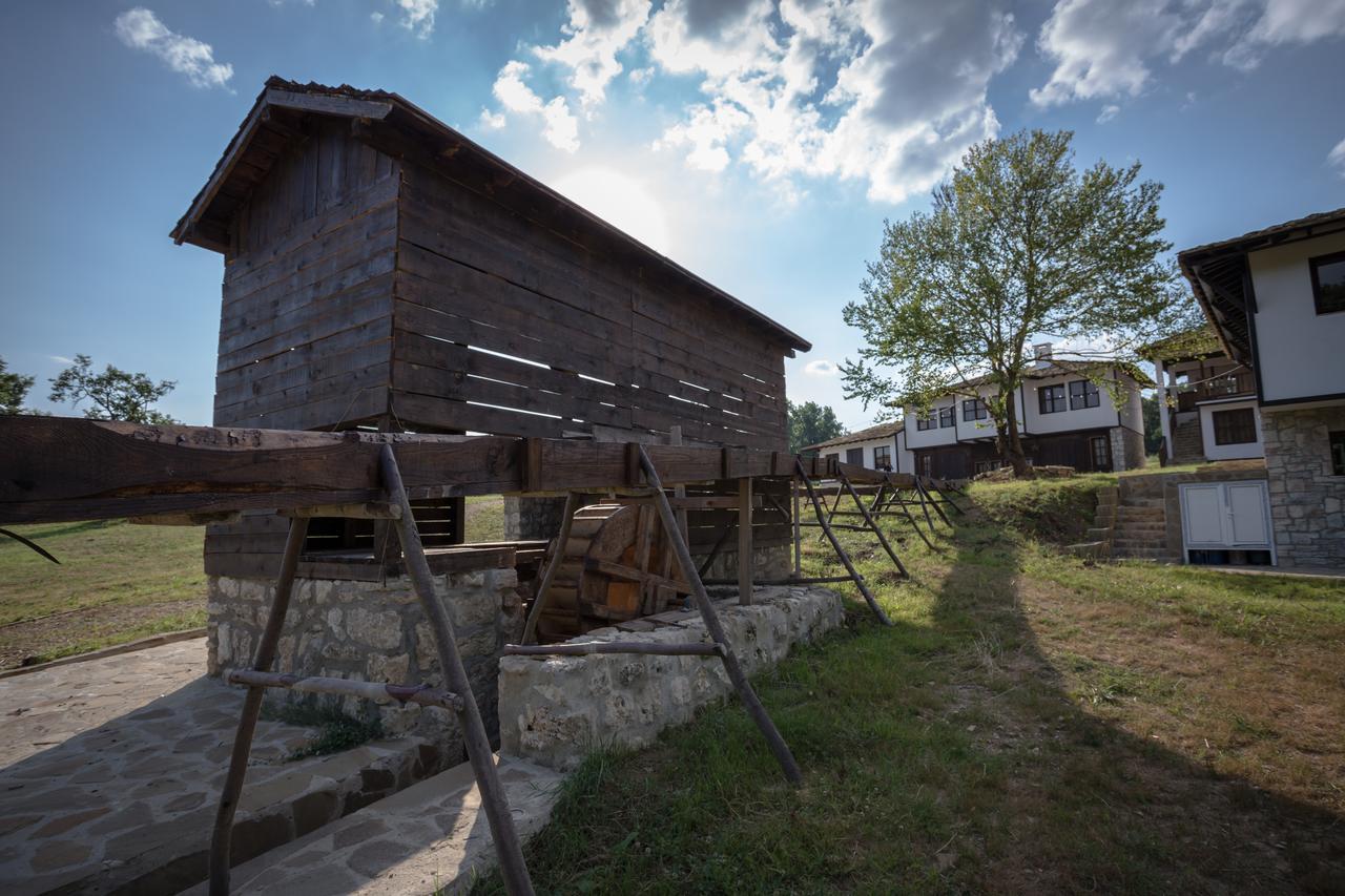Ethnocomplex Krivini Exterior foto