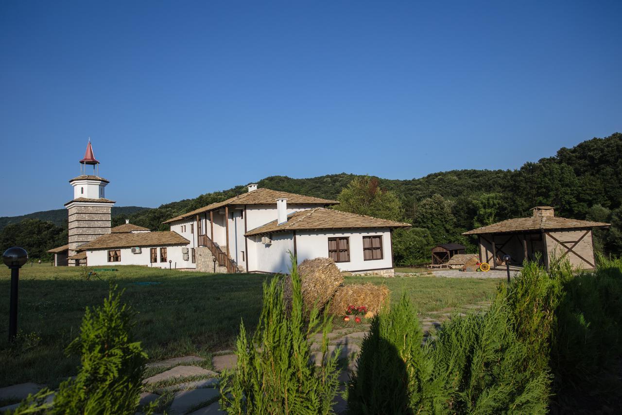 Ethnocomplex Krivini Exterior foto