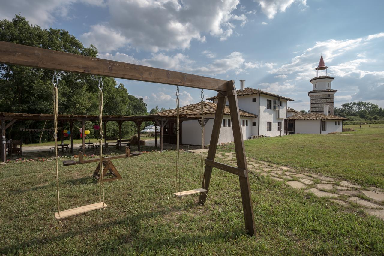 Ethnocomplex Krivini Exterior foto