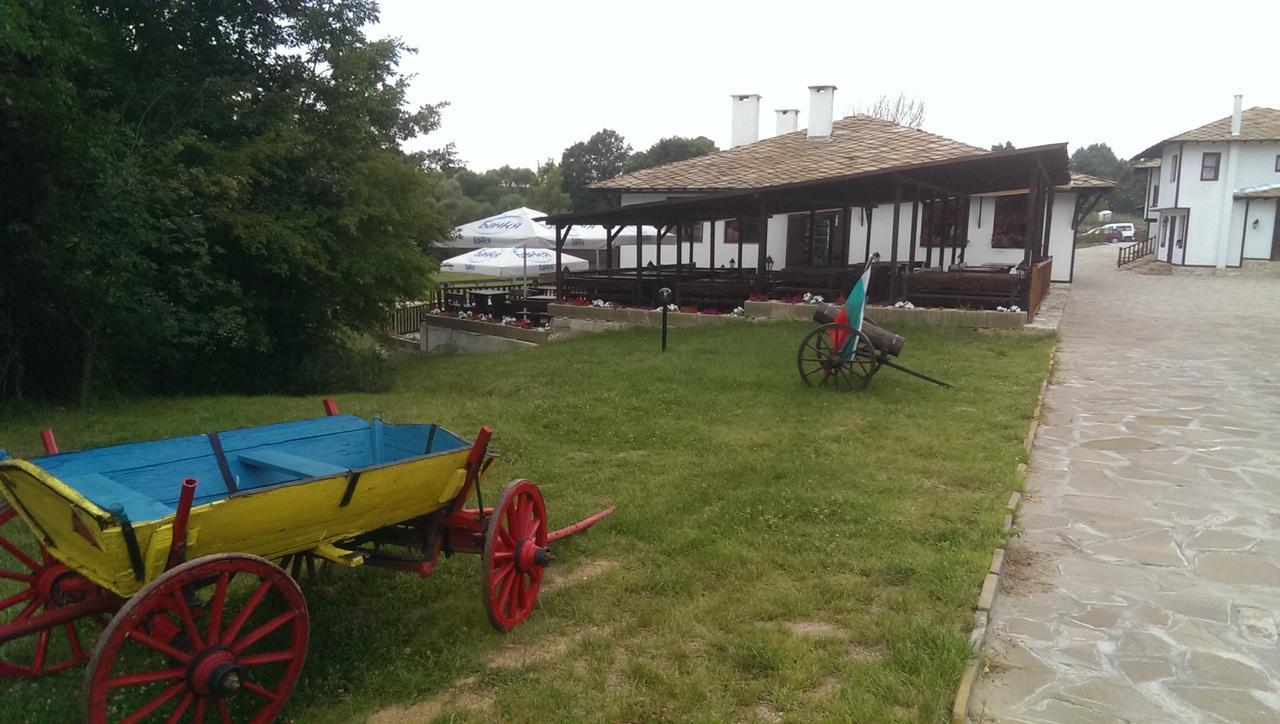 Ethnocomplex Krivini Exterior foto