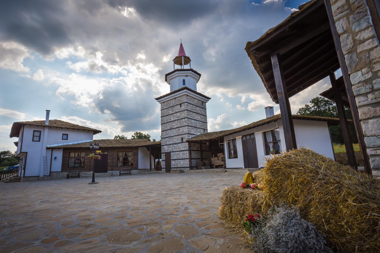 Ethnocomplex Krivini Exterior foto